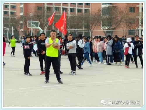 437必赢国际线路在春雨杯排球赛中男女学生组均获亚军